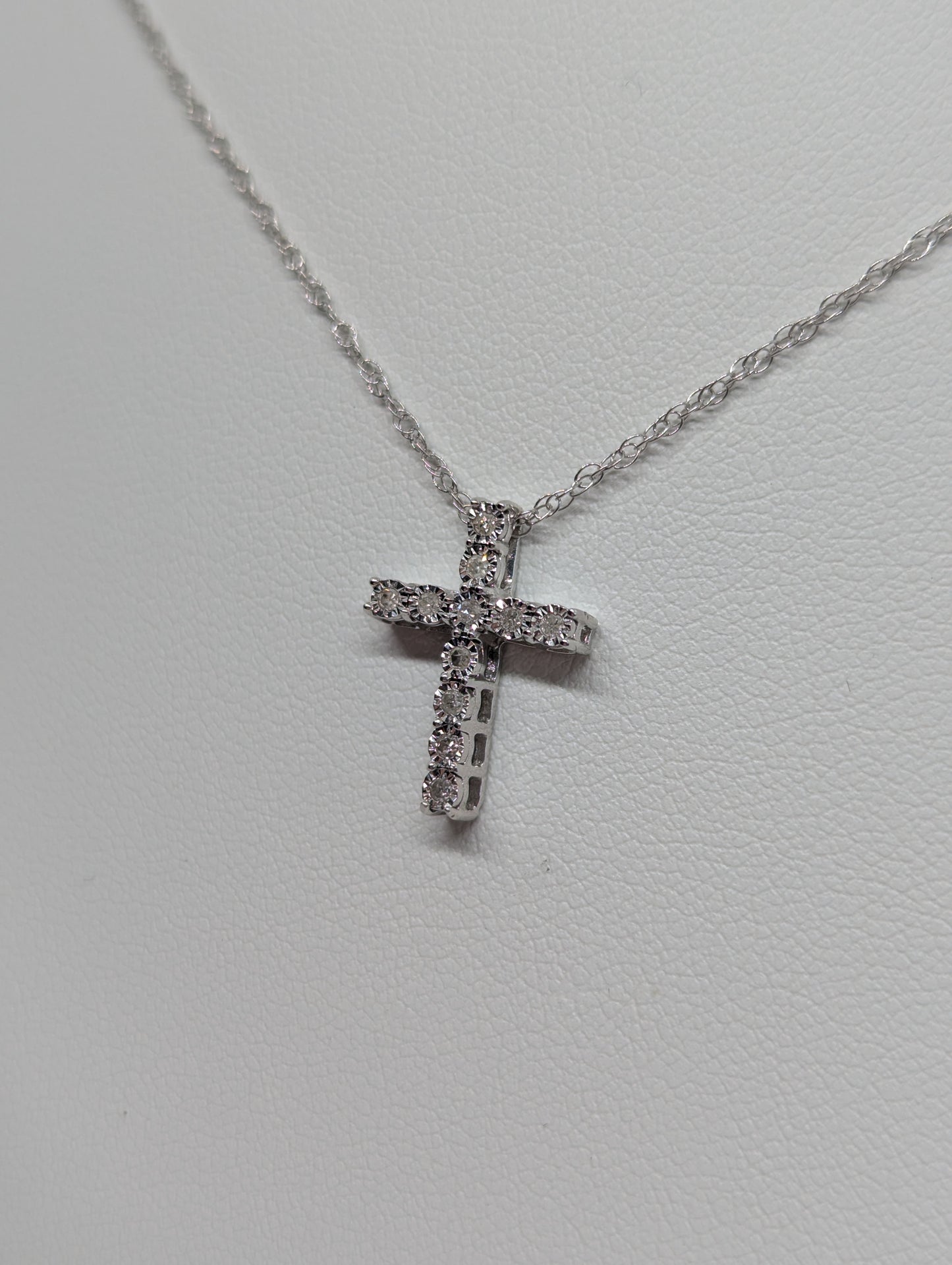 925 Sterling Silver 1/10CT. Natural Diamond Cross Pendant Necklace